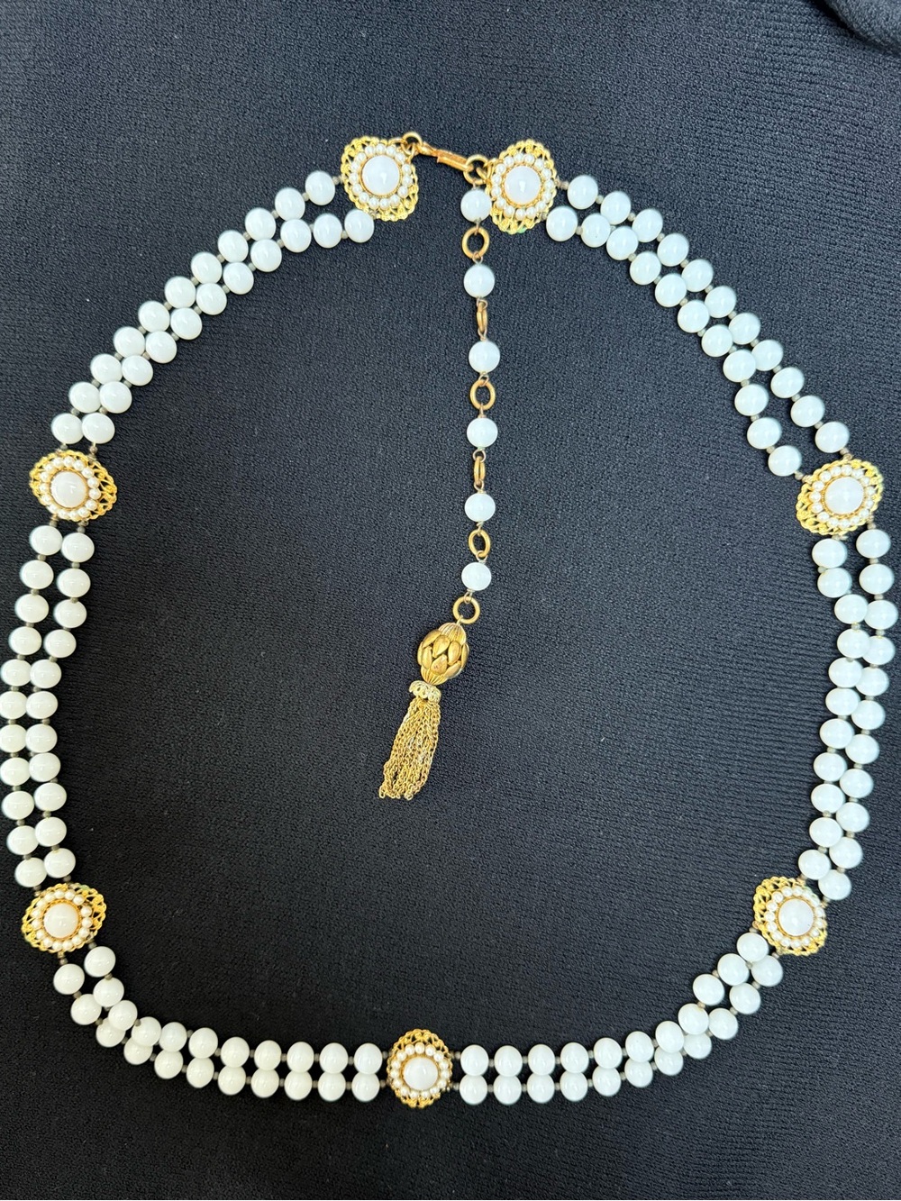 Vintage RARE Milk-glass Belt